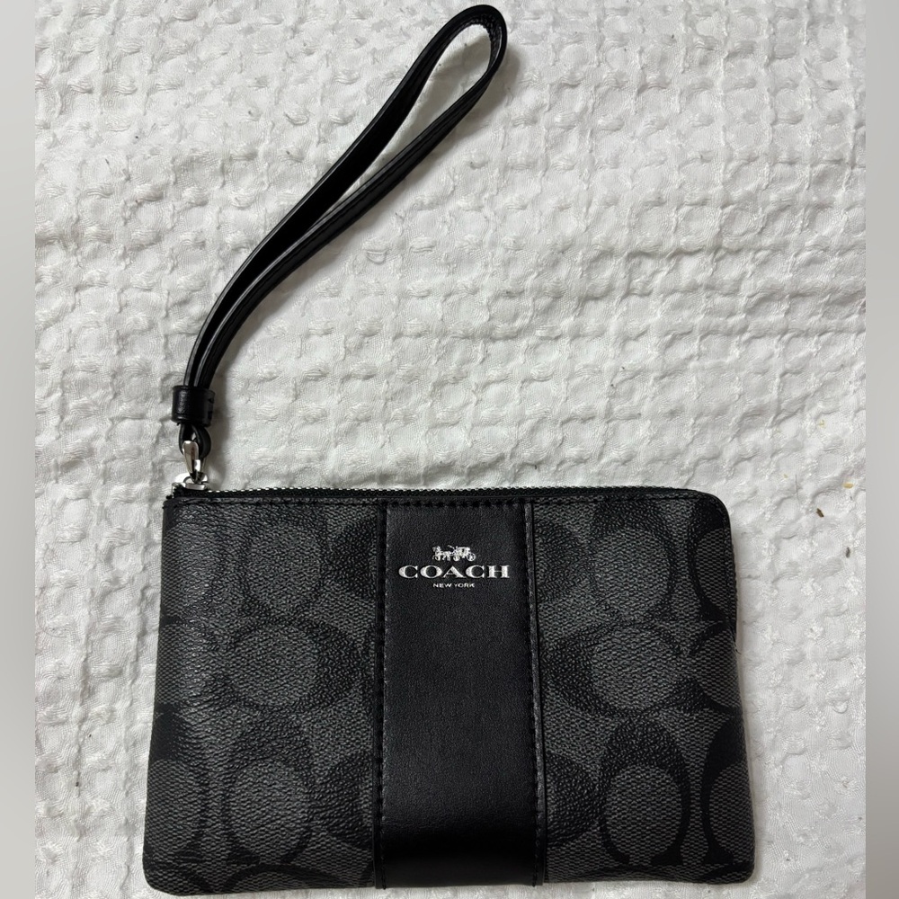 Coach Signature Black Wristlet